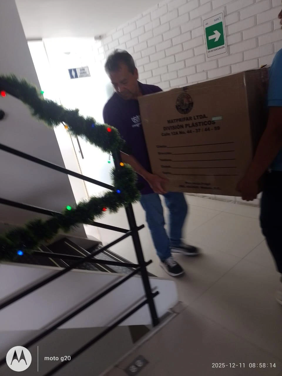 Equipo Magnara movilizando pedidos